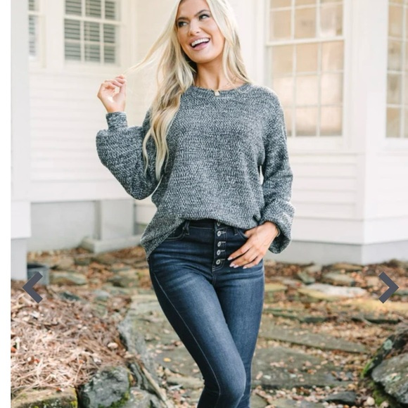 Chic Heathered Gray Women's Sweater - Picture 2 of 4